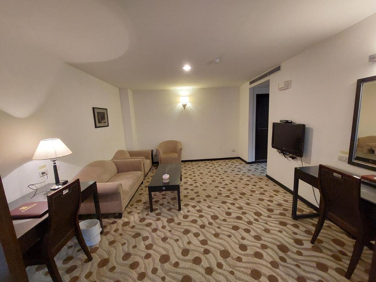 Herkang Hotel 타이중 외부 사진